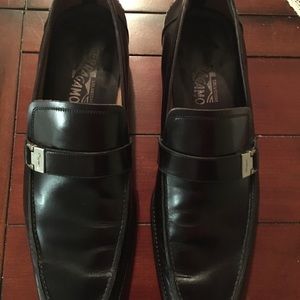 Salvatore Ferragamo Men’s Leather Loafers – Size 11EE – Made in Italy – Black